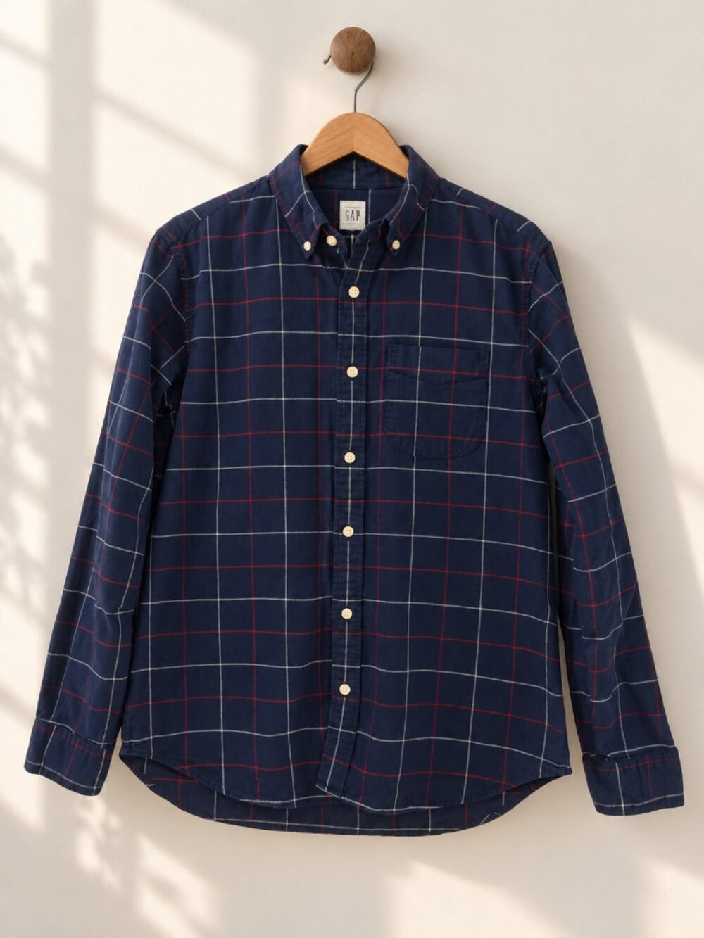 GAP, Men's Long Sleeve Button Down Shirt, Windowpane Plaid, US Medium